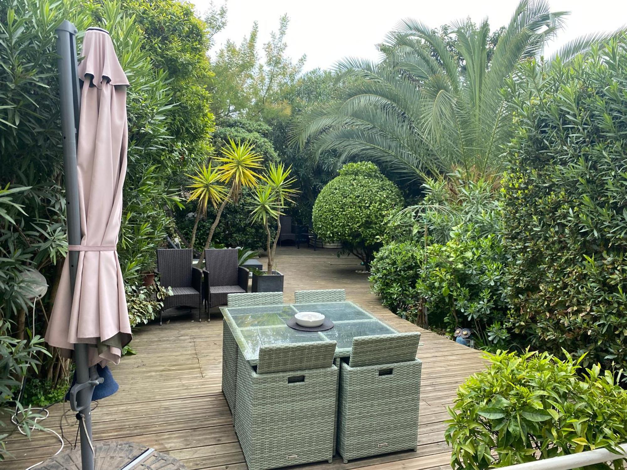 Only 60M To The Beach, 2 Bedroom Cozy Apartment, 80M2 Big Garden, Very Central Cannes Exterior photo